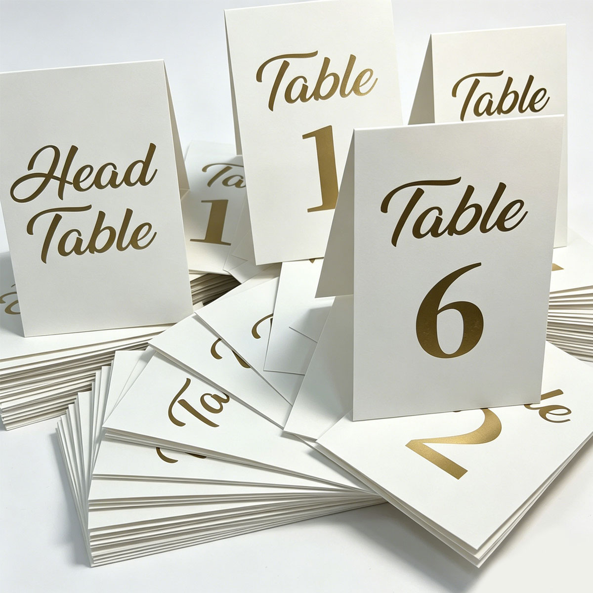 Table Number Gold - 1セットの金箔ウェディングテーブル番号カード、ヘッドテーブルカード付きテントスタイルテーブル番号、折りたたみ式テーブル席札 ZSY