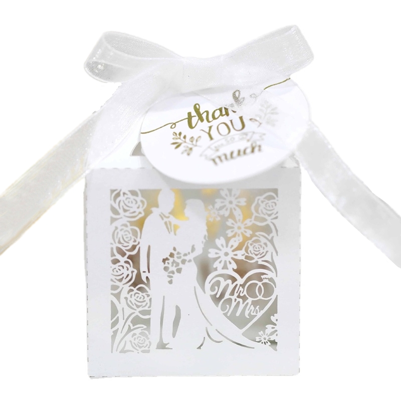 Wedding Supply List - 50/100/200 個の結婚式の花婿の花嫁のギフトボックスリボンパーティーありがとうゲストキャンディ包装小さなチョコレートボックス卸売